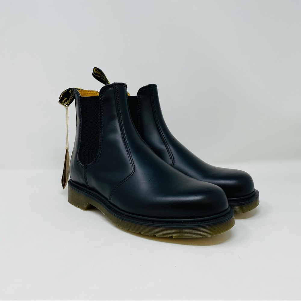 COPY - Dr. Martens 2976 Chelsea Boot size 8